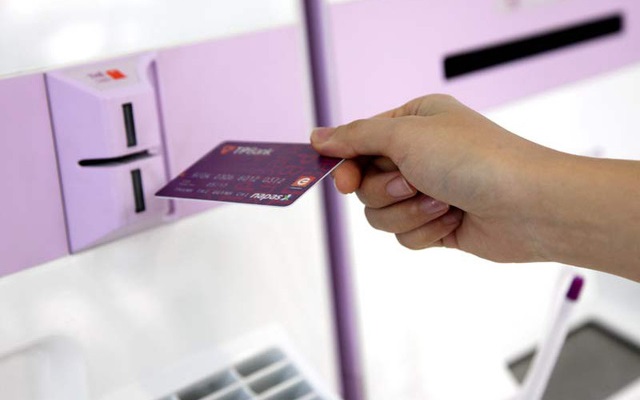 Hơn 25 triệu thẻ ATM phải chuyển sang thẻ chip
