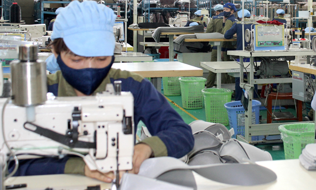 Bỡ ngỡ tự chứng nhận xuất xứ