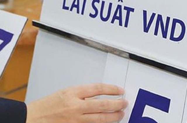 Một số ngân hàng lớn giảm lãi suất huy động