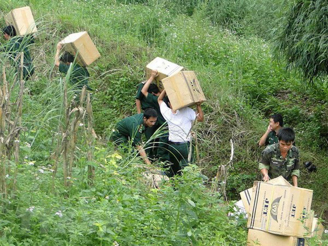 3 tỷ đồng làm hàng rào thép gai có ngăn chặn được buôn lậu?