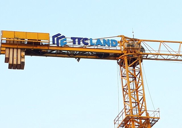 Vừa thoát đáy, SCR điều chỉnh nhẹ