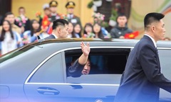 Chủ tịch Triều Tiên Kim Jong Un chính thức tới thủ đô Hà Nội