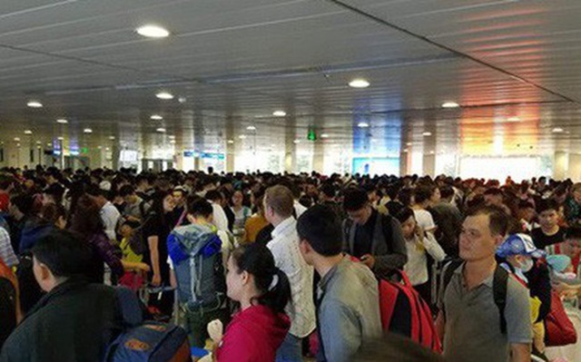 5.000 chuyến bay chậm giờ trong tháng 2