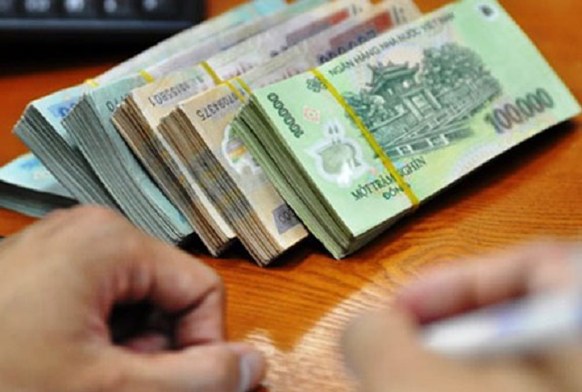 Nghịch lý: tăng lương tối thiểu chưa chắc có lợi cho cả doanh nghiệp và người lao động
