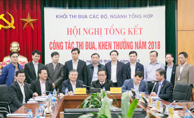 Liên minh HTX Việt Nam ký Giao ước thi đua năm 2019
