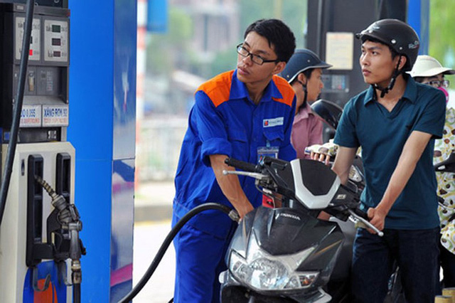 Khan hiếm xăng vì Lọc dầu Nghi Sơn gặp sự cố phát điện