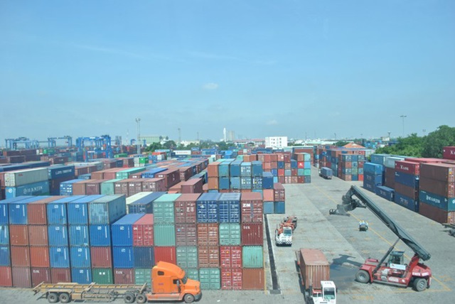 2.677 container phế liệu tồn đọng tại cảng Cát Lái