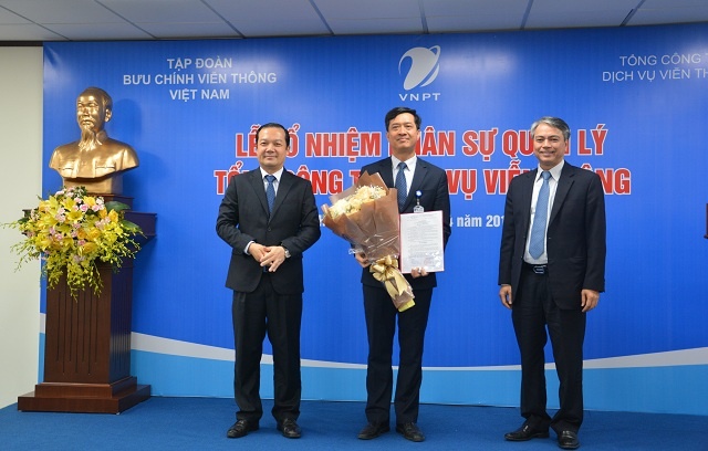 LD-TD-VNPT-trao-QD-cho-ong-Ngu-3686-8758