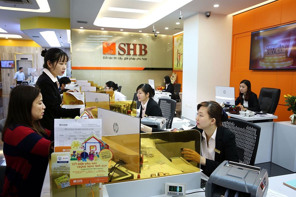 Gập ghềnh đường về mệnh giá của cổ phiếu SHB