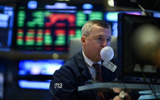 Đón tin tức tích cực, Dow Jones bật tăng hơn 100 điểm sau một phiên ảm đạm