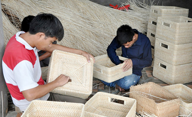 HTX Liên Khê tạo việc làm ổn định từ sản xuất đồ mỹ nghệ