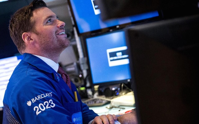 Dow Jones tăng hơn 100 điểm, bù đắp cho đà giảm 190 điểm của phiên trước