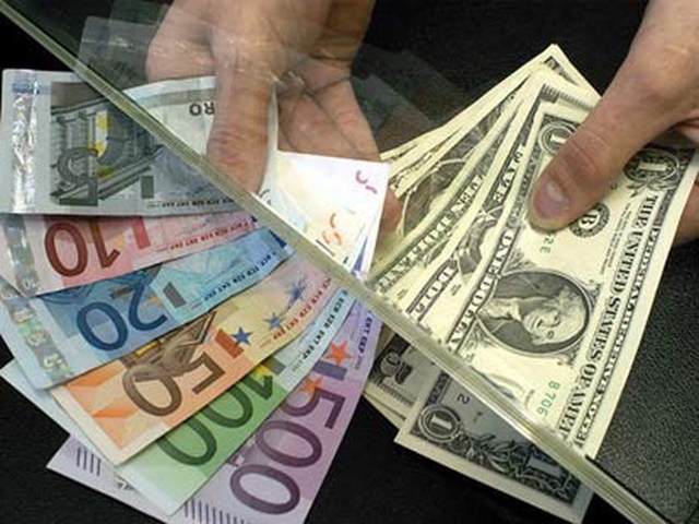 USD giảm, Euro tăng