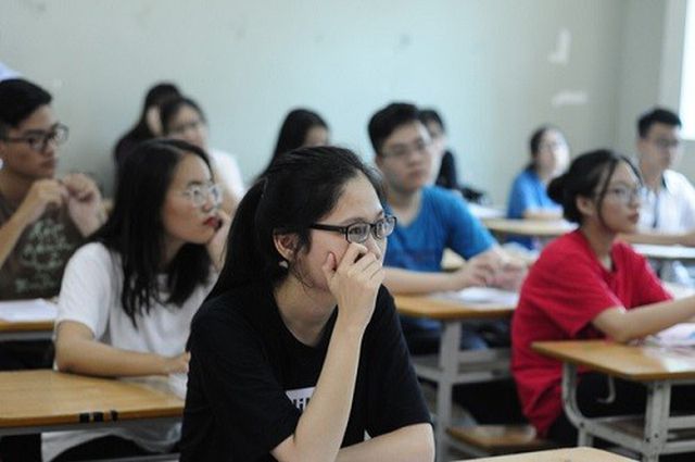 Điều tra vi phạm của phụ huynh đút tiền nhờ nâng điểm cho con