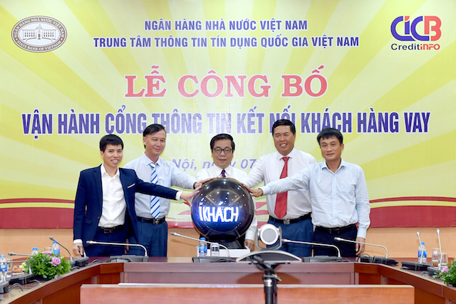 Vận hành cổng thông tin kết nối khách hàng vay