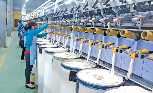 Nghịch lý xuất sợi rẻ, nhập vải đắt