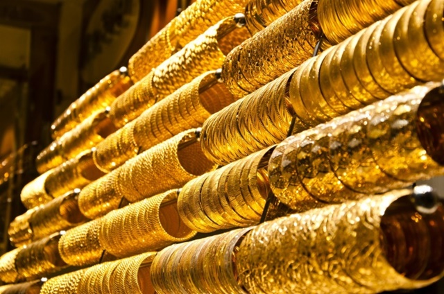 Giá vàng vẫn neo ở mức cao