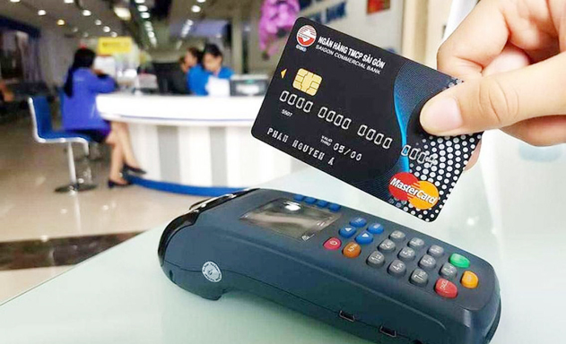 Vì sao nhiều người e ngại dùng thẻ tín dụng?