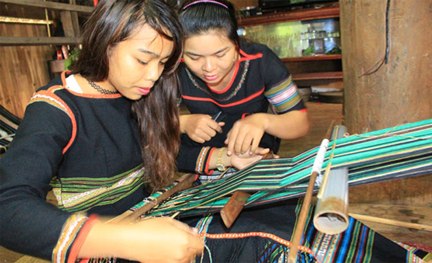 HTX thổ cẩm phát triển theo hướng thương mại, dịch vụ