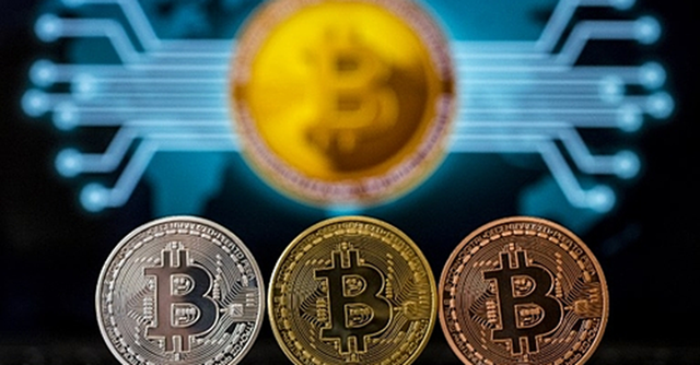Bitcoin tiến sát 14.000 USD, lên đỉnh 17 tháng