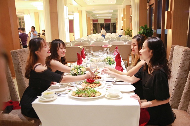 “Đột nhập” FLC Sầm Sơn qua review có tâm của hội bạn thân