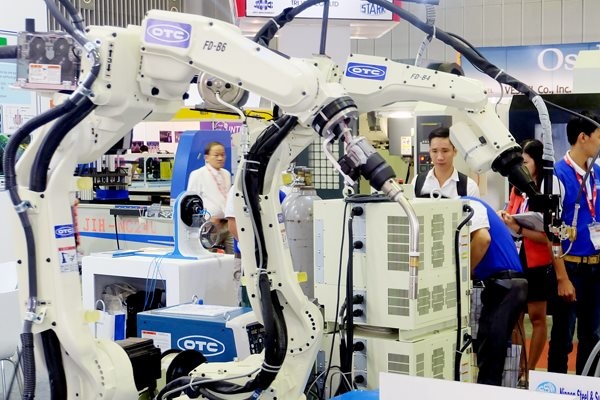 100robot-5723-1564110838.jpg