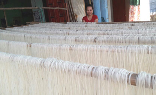 Giúp phụ nữ khởi nghiệp từ sợi bún khô