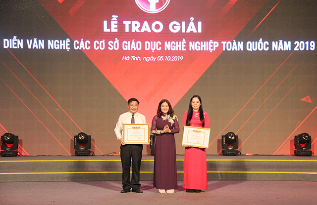 Thu-truong-Bo-Lao-dong-Thuong-7103-8232-