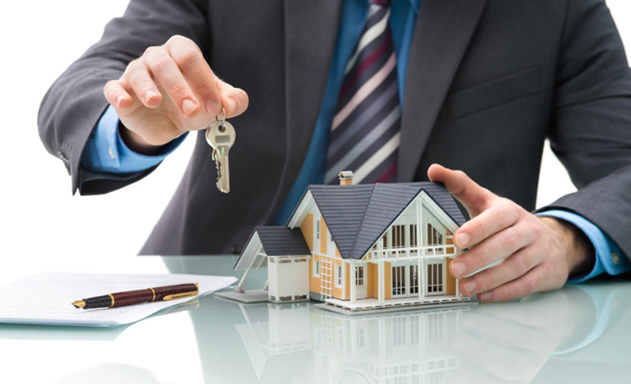 Siết tín dụng, doanh nghiệp địa ốc 'thấm đòn'