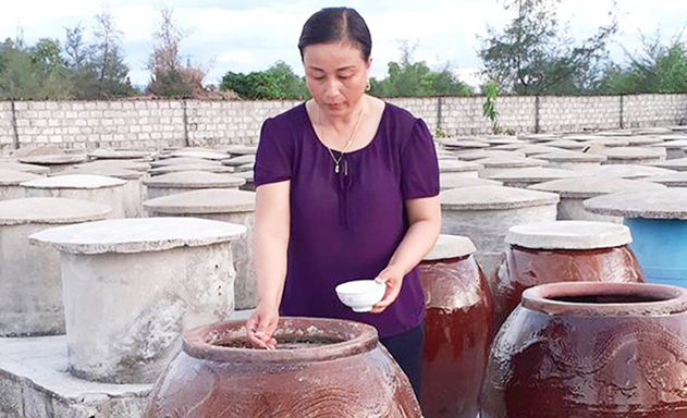 Nữ giám đốc bám biển làm giàu