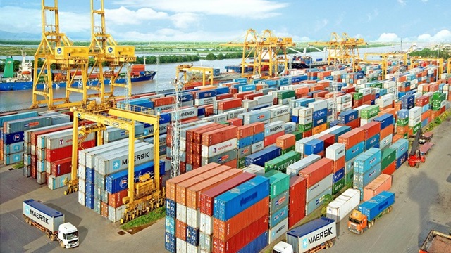 Tổng trị giá xuất nhập khẩu hàng hóa nửa đầu tháng 10 giảm 12,8%
