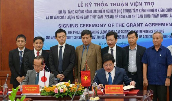JICA viện trợ thiết bị kiểm soát thực phẩm cho Việt Nam