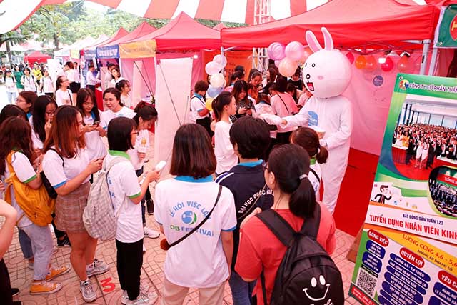 Sinh viên 25 trường đại học tham gia Job Festival 2019