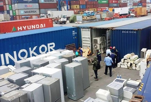 Đang xử lý hơn 2.000 container phế liệu tồn tại cảng Cát Lái