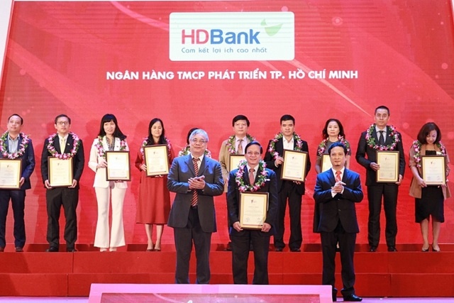 Top-1146-1573114101.jpg