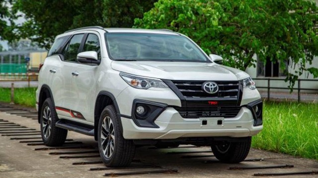 Doanh số bán xe của Toyota Việt Nam trong tháng 10 giảm 14%