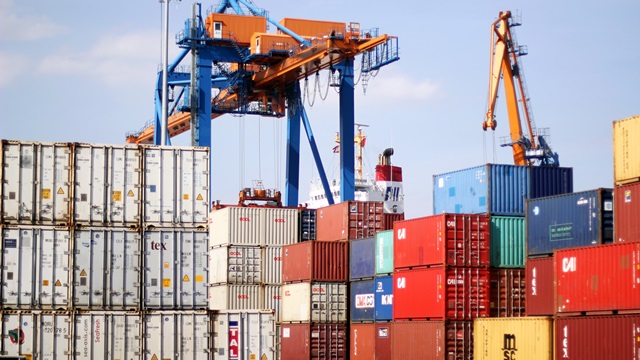 Hàng thông qua cảng biển tiếp tục tăng trưởng ấn tượng