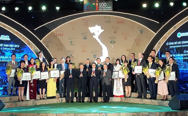 Tôn vinh 100 doanh nghiệp phát triển bền vững năm 2019