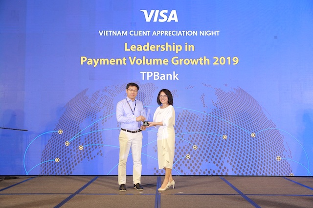 TPBank nằm trong Top 3 ngân hàng có tốc độ tăng trưởng doanh số giao dịch thẻ Visa cao nhất