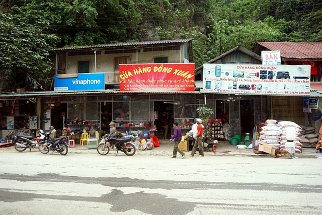 Nguoi-dan-tai-dinh-cu-thon-Na-6866-1828-