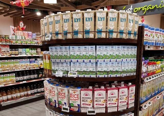 Sua-tuoi-Vinamilk-tai-Singapor-2448-5076