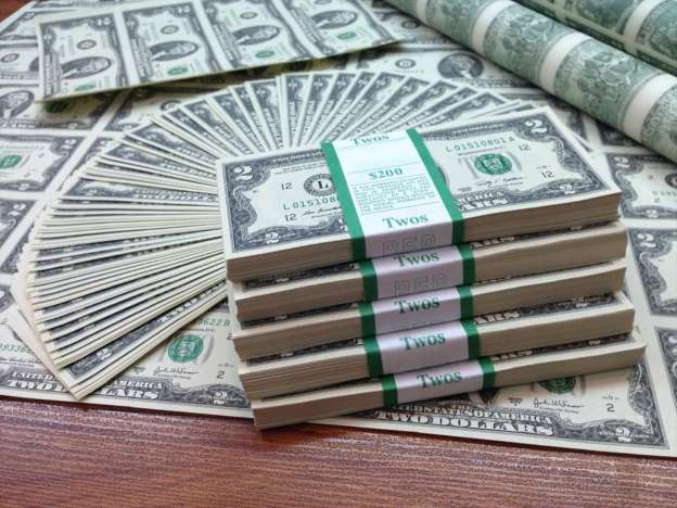 Giá USD tiếp tục giảm tại một số ngân hàng