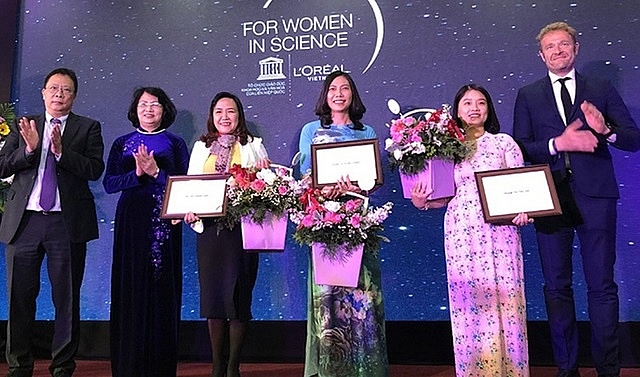 3 nhà khoa học nữ xuất sắc nhận giải thưởng L’Oréal