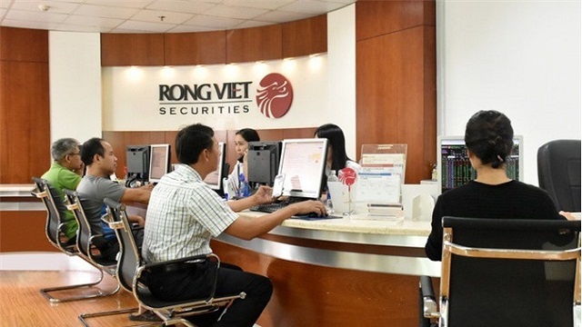 chung-khoan-rong-viet-8901-1576669032.jp