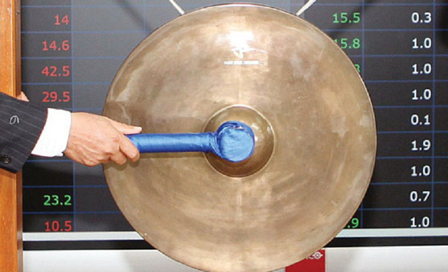 Nhà băng lại 'lỡ hẹn' lên sàn