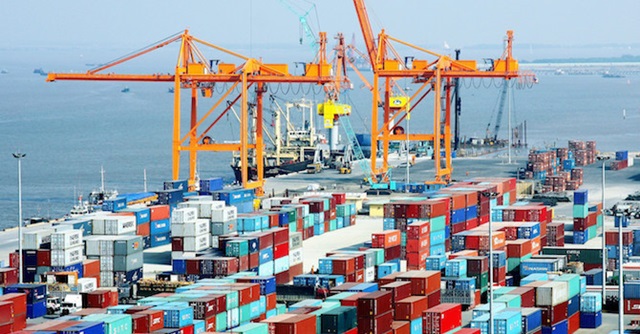 Cán cân thương mại thâm hụt nửa đầu tháng 12