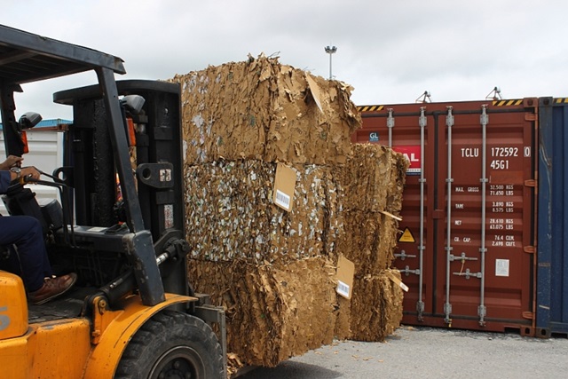 Phế liệu tồn đọng đã giảm khoảng 17.500 container so với năm 2018