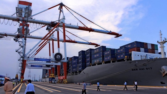 Trung Quốc xuất mạnh hàng sang ASEAN bù cho xuất khẩu sang Mỹ sụt giảm