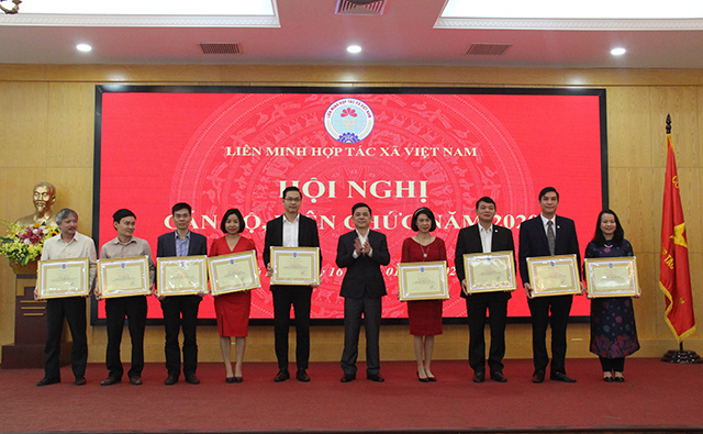 Pho-Chu-tich-Nguyen-Van-Thinh-2492-2892-