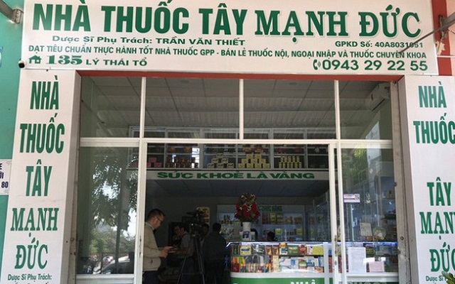 Một nhà thuốc bị rút giấy phép 3 tháng vì găm hàng khẩu trang